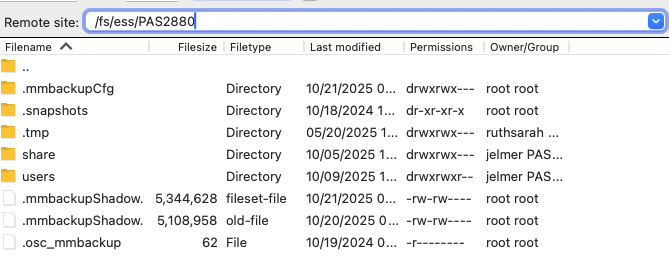A screenshot of FileZilla showing how to change the remote dir.